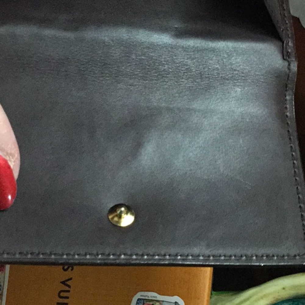 Louis Vuitton wallet - Picture 7 of 9
